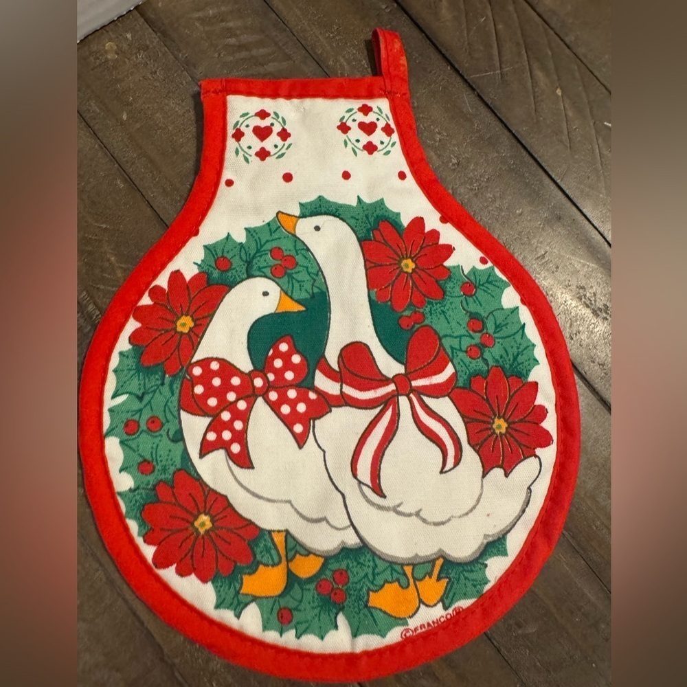 Festive Goose Holiday Pot Holder